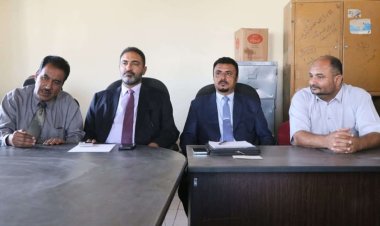 فريق التوجيه والرقابة الرئاسي يلتقي قيادة السلطة المحلية بمديرية الضالع