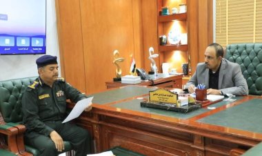 محافظ حضرموت يتابع أوضاع جوازات منفذ ميناء الوديعة ويشدد على تذليل صعوبات المسافرين