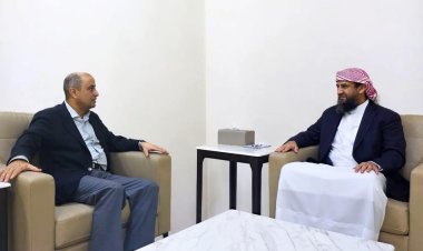 المحرّمي يلتقي رئيس الوزراء ويؤكد دعم مجلس القيادة للإصلاحات الاقتصادية والخدمية