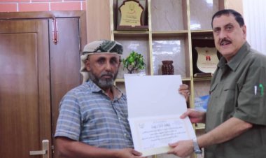 مدير أمن العاصمة عدن يكرم الإدارة العامة لورشة صيانة المركبات العسكرية والأمنية
