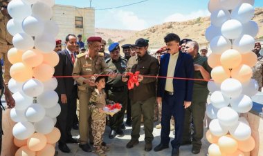 محافظ حضرموت يفتتح "استراحة وميز الضباط" بقيادة المنطقة العسكرية الثانية في إطار تعزيز بيئة العمل العسكري