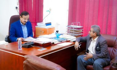 المحافظ بن الوزير يطّلع على جهود مكتب الخدمة المدنية في معالجة ملفات المبعدين قسرياً ويؤكد دعمه للجان المختصة