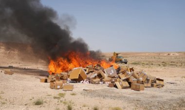 إتلاف كميات كبيرة من الأدوية المهربة والحشيش والخمور في المهرة