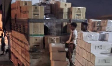 قوات الحزام الأمني بلحج تضبط مبيدات حشرية منتهية الصلاحية