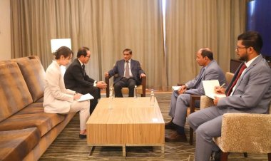 عضو مجلس القيادة الرئاسي البحسني يبحث مع السفير الياباني تعزيز التعاون الثنائي ودعم جهود السلام والتنمية