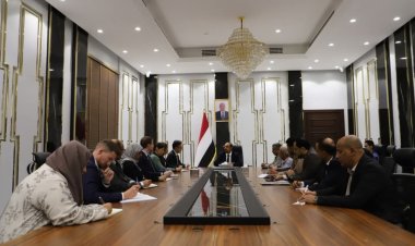 محافظ حضرموت يلتقي وفد المبعوث الخاص للأمين العام للأمم المتحدة إلى اليمن