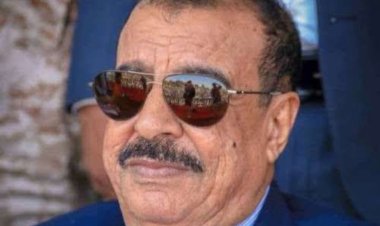 اللواء بن بريك يُعزّي عبدالله العوبثاني بوفاة نجله