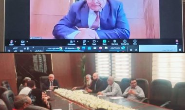 الوزير الوالي يترأس اجتماع لمدراء مكاتب الخدمة المدنية والتأمينات في المحافظات المحررة عبر برنامح الزوم