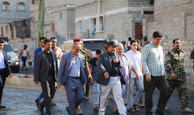 محافظ حضرموت يتفقد سير العمل في مشاريع تحسين وتجميل شوارع وأحياء مدينة المكلا