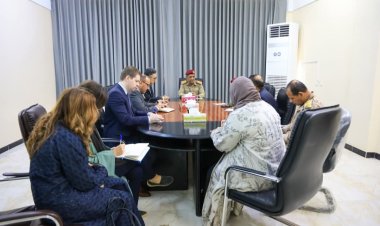 قائد المنطقة العسكرية الثانية يستقبل وفد مكتب المبعوث الأممي ويبحث معه مستجدات الأوضاع العسكرية والأمنية في حضرموت