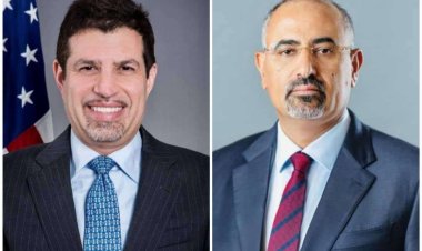 في لقاء جمعه بالسفير الأمريكي.. الرئيس الزُبيدي: توفير الكهرباء ودفع المرتبات أولوية لا تقبل التأجيل