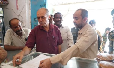 لجنة مراقبة الأسعار بمحافظة المهرة تواصل حملاتها الميدانية لضبط الأسعار في أسواق الغيضة