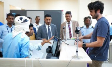 وكيل سقطرى لشؤون السياحة يتفقد خدمات مطار الأرخبيل