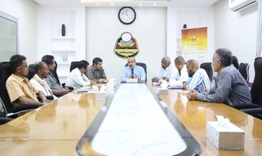 المدير باعبّاد يلتقي مدير إدارة تربية أرياف المكلا المعيّن ويؤكد على أهمية استقرار العملية التعليمية بالمديرية