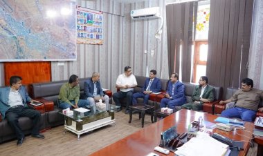 محافظ شبوة يؤكد على تعزيز التخطيط الحضري ومواكبة التوسع العمراني في مدينة عتق