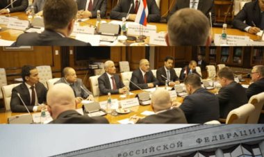 الرئيس الزُبيدي يبحث مع نائب رئيس الوزراء الروسي آفاق التعاون الاقتصادي وفرص الاستثمار في بلادنا