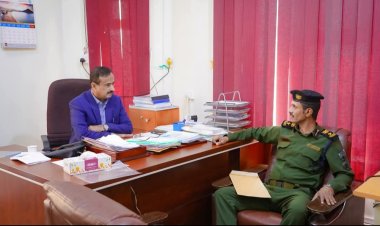 محافظ شبوة يطلع على أداء فرع مصلحة الأحوال المدنية والسجل المدني ومشروع توسعة مبنى الفرع لتحقيق خدمة أسرع للمواطنين .