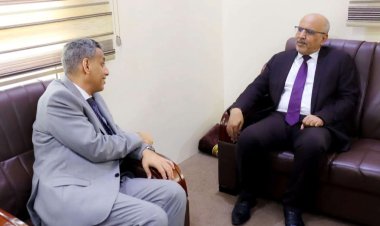 الكثيري يؤكد دعم المجلس الانتقالي لجهود تعزيز اللامركزية وتمكين السلطات المحلية