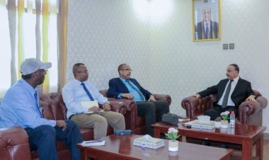 وزير النقل يبحث مع السفير الصومالي مجالات التعاون الخاصة بالنشاط البحري والجوي بين البلدين