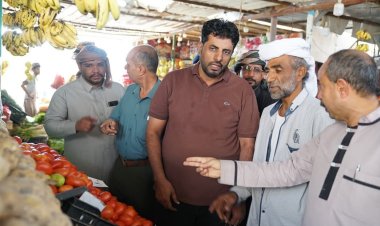 لجنة مراقبة الأسعار بالمهرة تواصل نزولاتها الميدانية وتحرر (21) محضر مخالفة