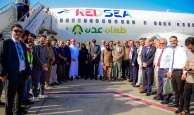 قيادة وزارة النقل وهيئة الطيران المدني تدشن اولى رحلات شركة طيران عدن