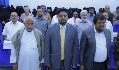 رئيس جامعة المهرة والأمين العام للمجلس المحلي يدشنان الأنشطة المصاحبة للمؤتمر العلمي الدولي الثالث عن المخدرات والمؤثرات العقلية