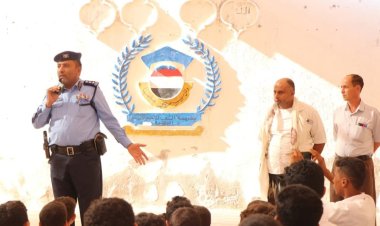 شرطة السير تواصل برامجها التوعوية في مدارس الغيضة