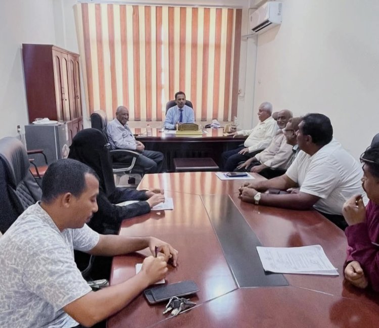 الوكيل لحمر يرأس اجتماعا موسعا لمدراء قطاع الخدمات والانتاج السمكي