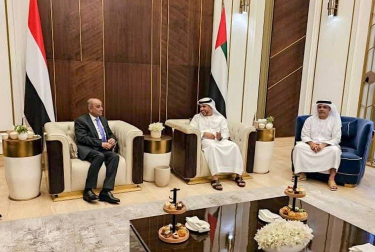 رئيس الوزراء يصل إلى دولة الإمارات العربية المتحدة في زيارة رسمية