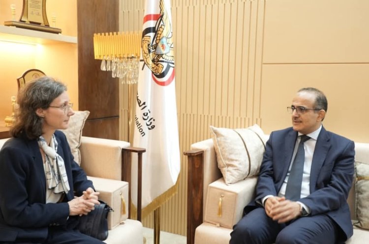 وزير الصحة يبحث مع السفيرة الفرنسية تعزيز التعاون الصحي