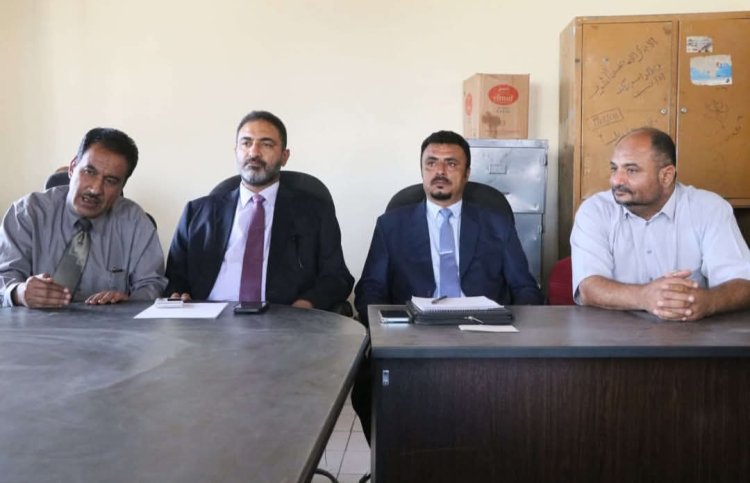 فريق التوجيه والرقابة الرئاسي يلتقي قيادة السلطة المحلية بمديرية الضالع