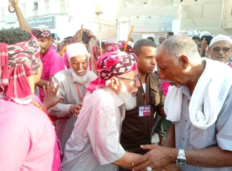 نائب انتقالي شبام يشارك احتفالات حافة حوطة أحمد بن زين السنوية لمطلع "شيخ المطالع"