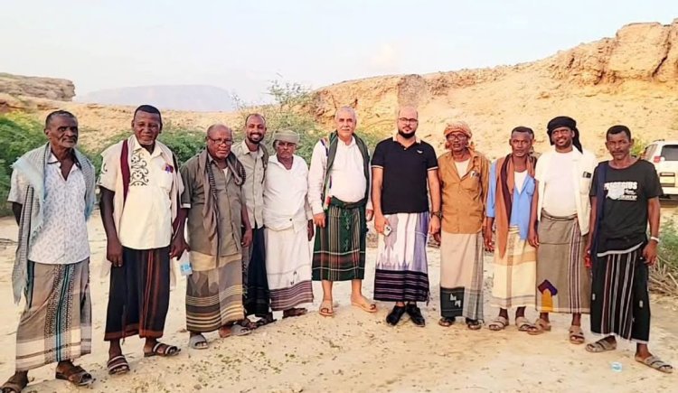 الشعيبي والجفري يتفقدان أضرار السيول في منطقة جزول بمديرية حجر