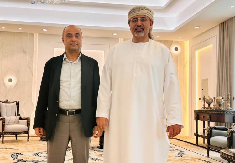 الرئيس الزُبيدي يلتقي رئيس الوزراء سالم بن بريك في أبوظبي