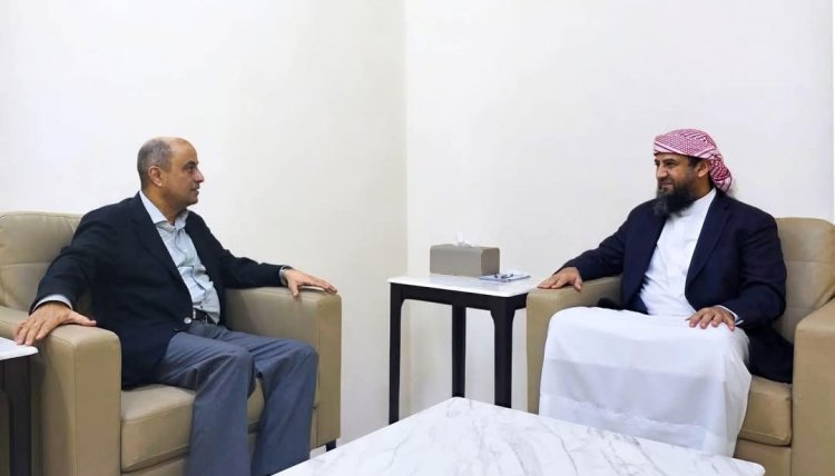 المحرّمي يلتقي رئيس الوزراء ويؤكد دعم مجلس القيادة للإصلاحات الاقتصادية والخدمية