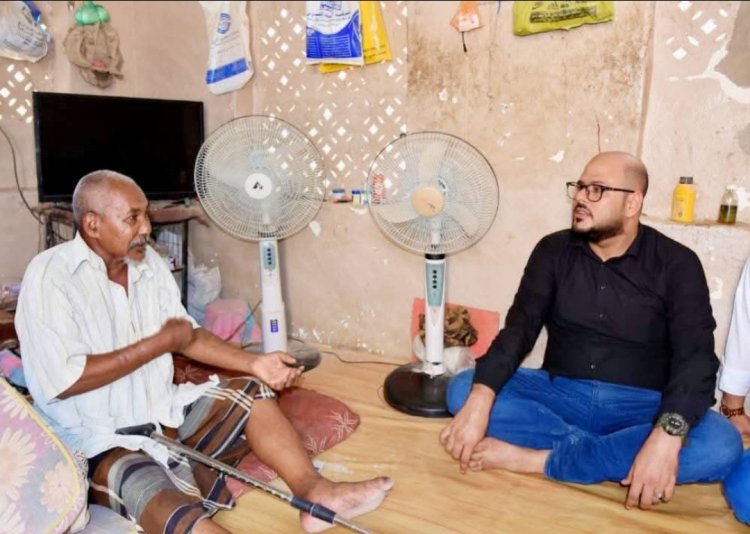 نائب رئيس تنفيذية انتقالي حضرموت يطمئن على صحة المناضل الجنوبي سالم مبارك باكوينه