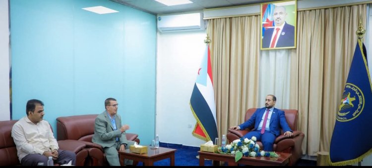 الأمين العام يلتقي وكيل قطاع الصناعة بوزارة الصناعة والتجارة