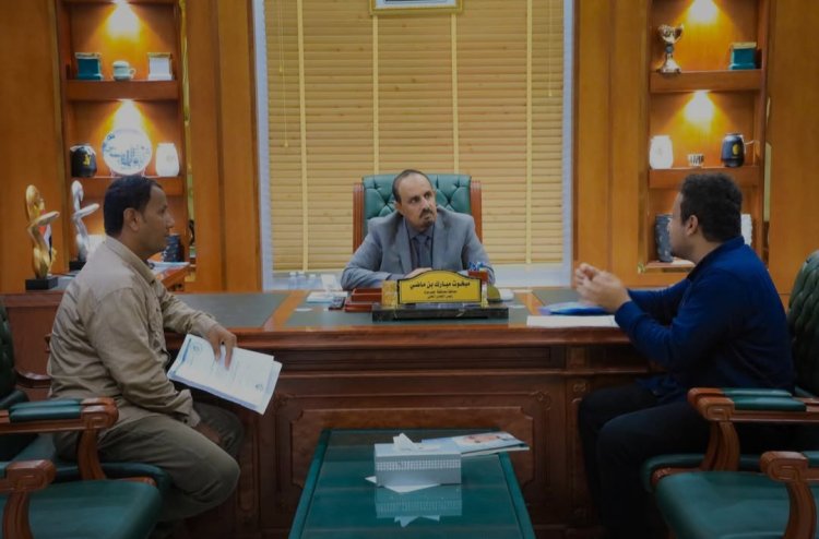 محافظ حضرموت يطلع على خطة تطوير عمل مركز الإنذار المبكر من الكوارث والمخاطر المناخية المتعددة