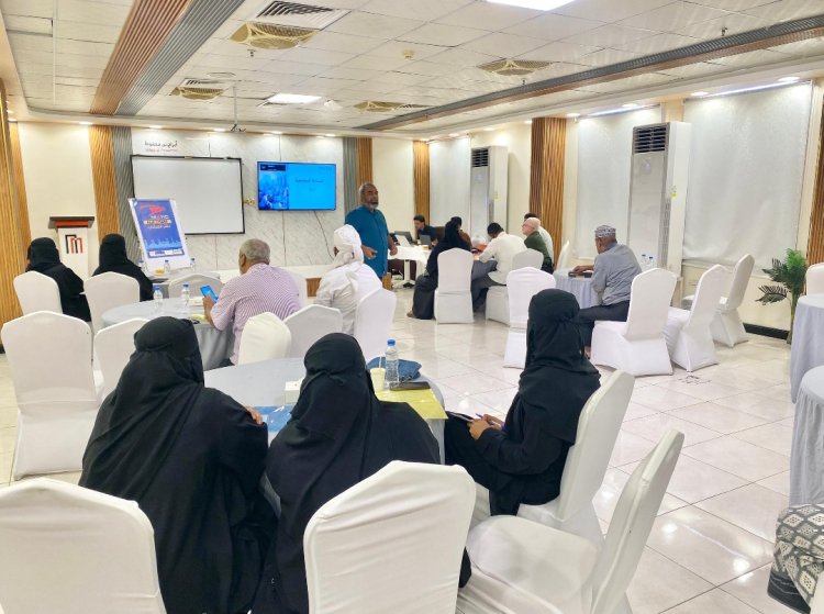 انطلاق دورة تدريبية حول المساءلة المجتمعية لهيئة السلم المجتمعي بمدينة المكلا