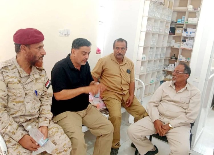 في إطار زيارته للوحدات العسكرية بمحور الضالع.. الدكتور الداعري يدشّن المرحلة الجديدة من الخدمات الطبية في اللواء الأول صاعقة