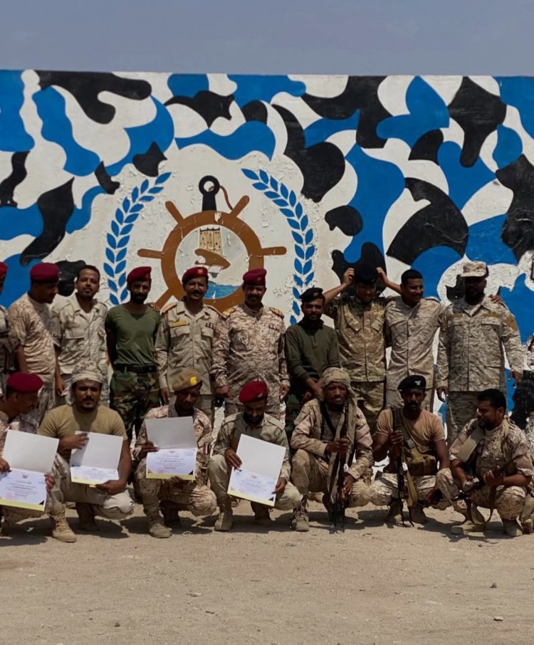 أركان قوات خفر السواحل ينفذ نزولًا ميدانيًا للقطاع الشرقي ويكرّم المشاركين في عملية تحرير المختطفين الصوماليين