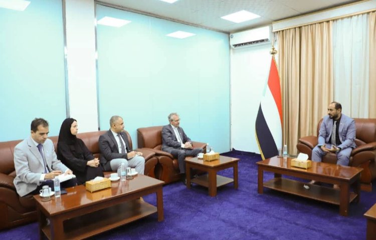 الأمين العام يبحث مع اللجنة الدولية للصليب الأحمر جهودها الإغاثية والانسانية في محافظات الجنوب