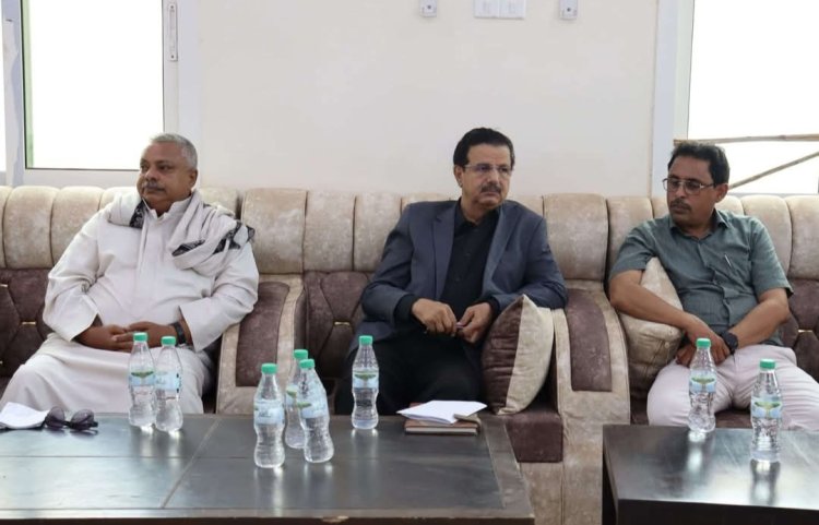 فريق التوجيه والرقابة الرئاسي يلتقي لجنة التنمية بسقطرى ويؤكد أهمية توحيد الجهود لخدمة المحافظة