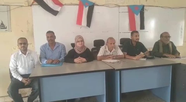 فريق التوجيه والرقابة الرئاسي يلتقي طلاب جامعة أبين