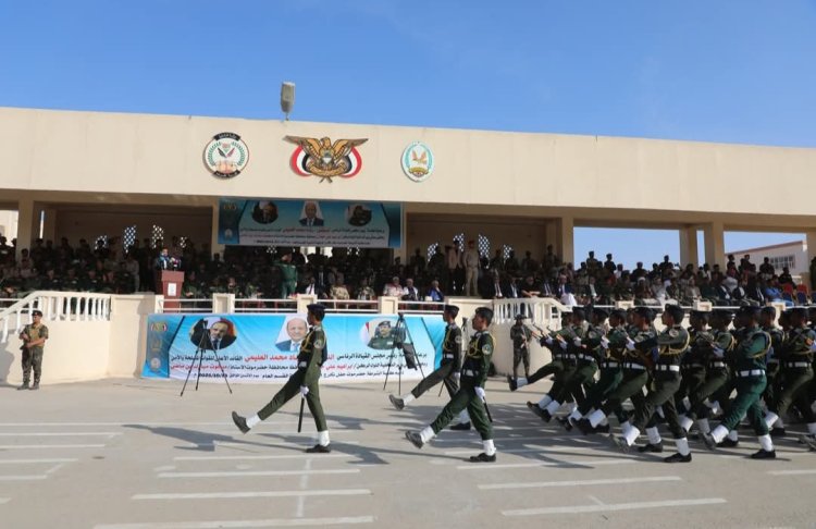 كلية الشرطة بحضرموت تزّف الدفعة الثانية من "حماة الوطن" بالتزامن مع ذكرى 14 أكتوبر الخالدة