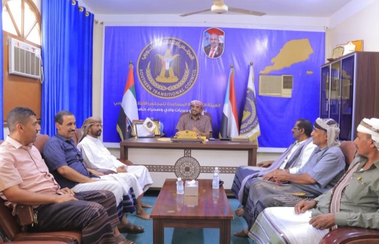 انتقالي وادي وصحراء حضرموت يلتقي بمدير عام رخية