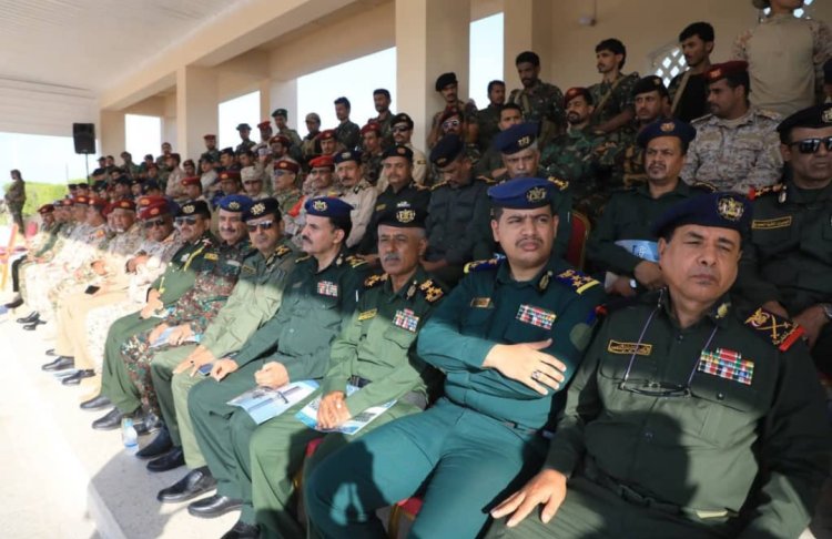 مدير عام شرطة شبوة يشهد حفل تخرج دفعة "السلم والبناء" من كلية الشرطة حضرموت بالتزامن مع ذكرى ثورة 14 أكتوبر