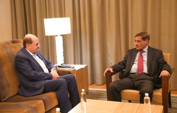 عضو مجلس القيادة الرئاسي البحسني يلتقي وزير الخارجية ويشيد بجهود الوزارة في تعزيز الحضور الدبلوماسي