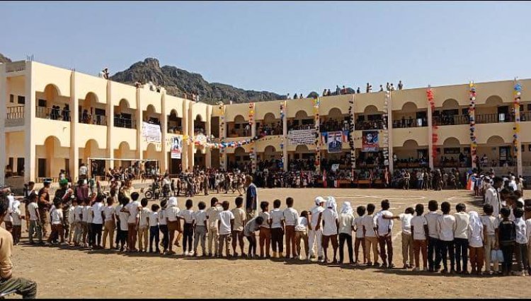 لحج.. مدرسة الشهيد عباس تحتفي بالذكرى 62 لثورة 14 اكتوبر المجيدة