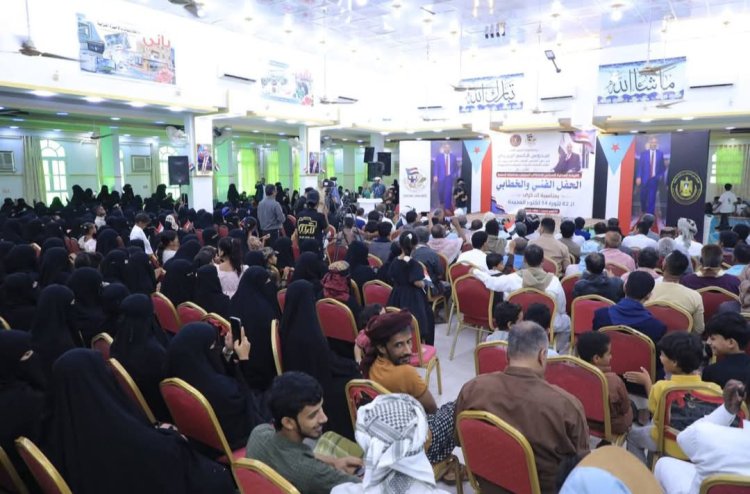 المهرة تحتفي بالذكرى الـ62 لثورة 14 أكتوبر المجيدة في حفلٍ فني وخطابي مهيب